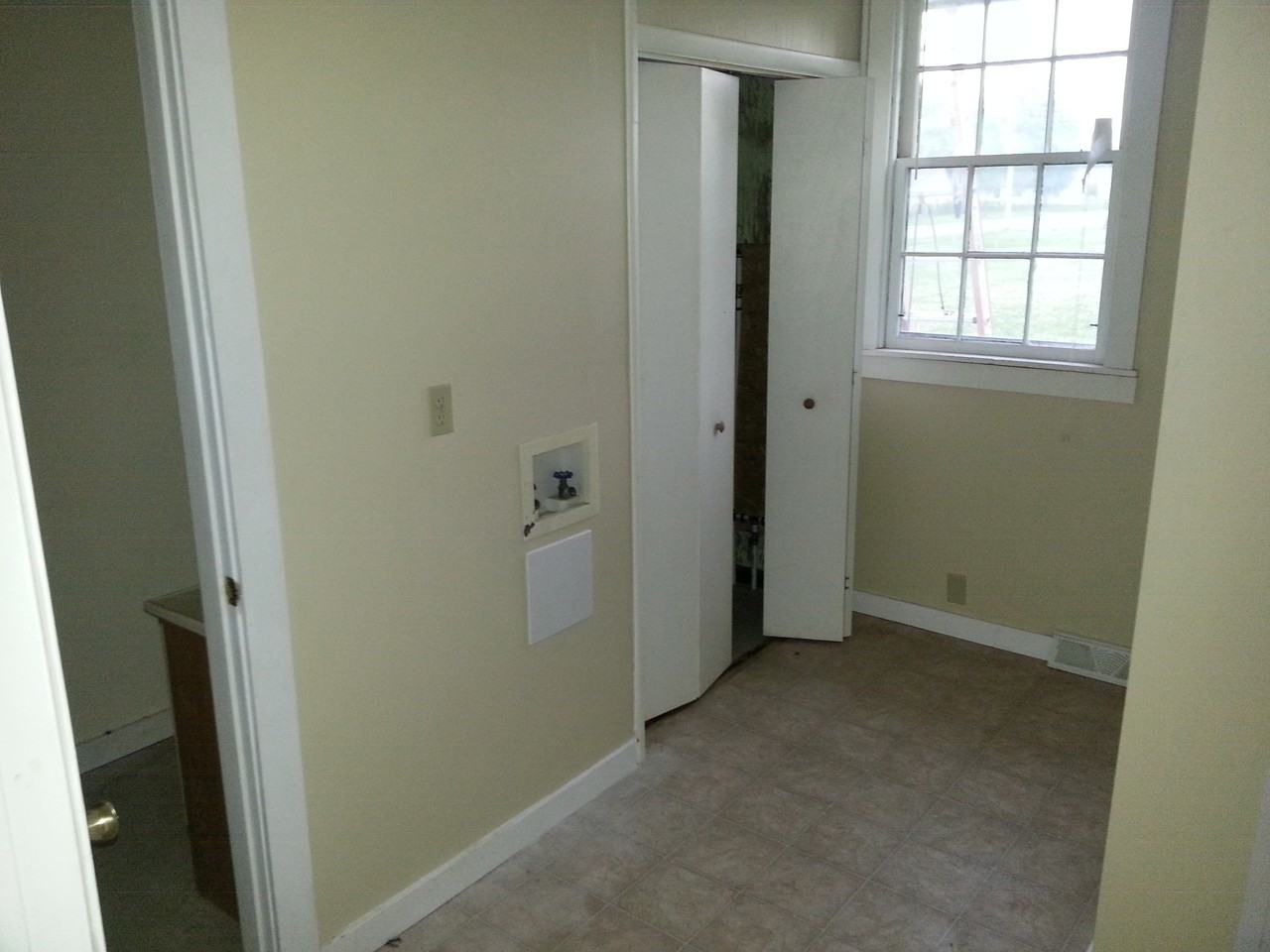 1120 N. Eisenhower - Photo 3 of 17