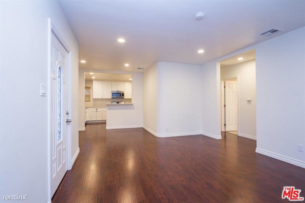 6323 Farmdale Ave - Photo 2 of 12