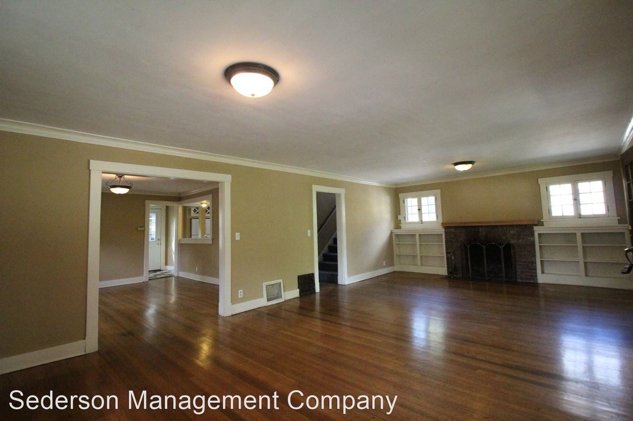 4900 Holly St - Photo 2 of 12