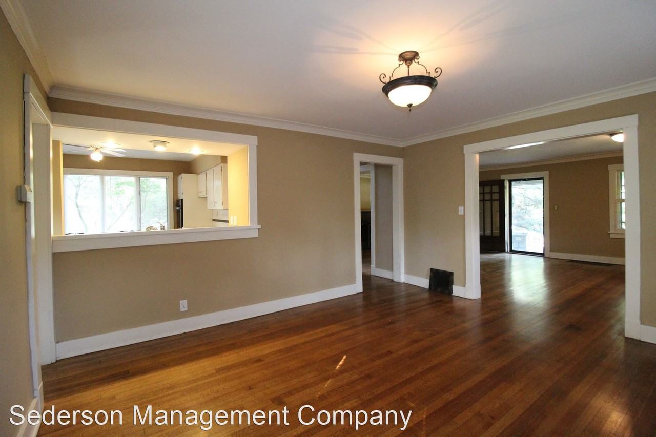 4900 Holly St - Photo 3 of 12
