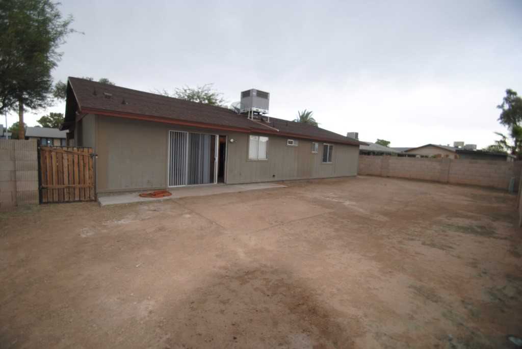 7631 W Cheery Lynn Rd - Photo 2 of 15