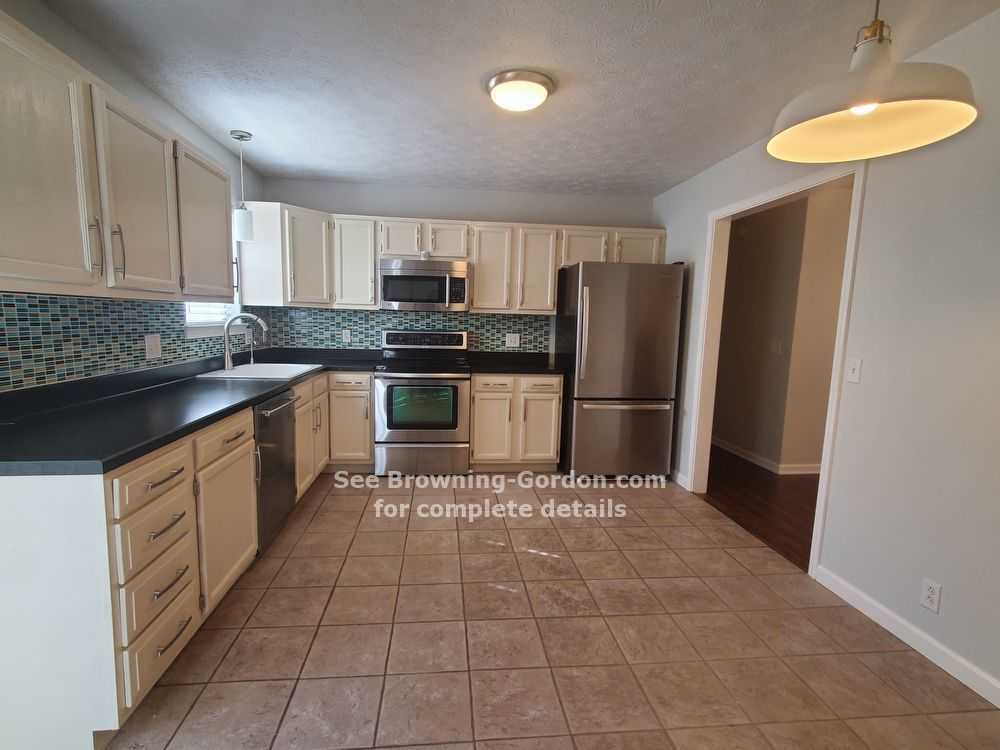 243 Ash Grove Dr - Photo 3 of 16
