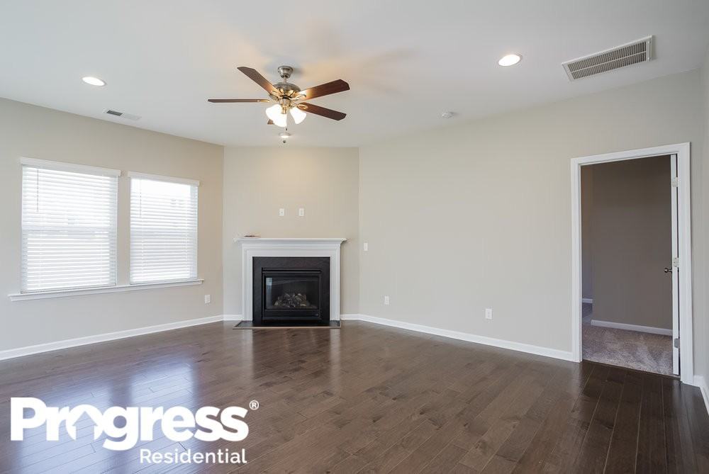 52 Crew Club Ct - Photo 2 of 20