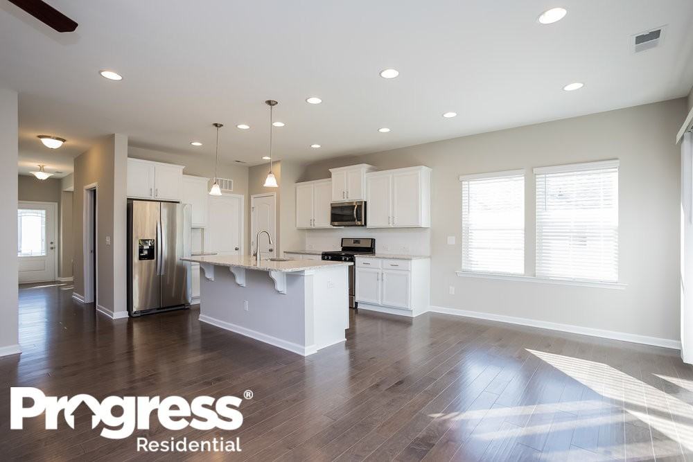 52 Crew Club Ct - Photo 3 of 20