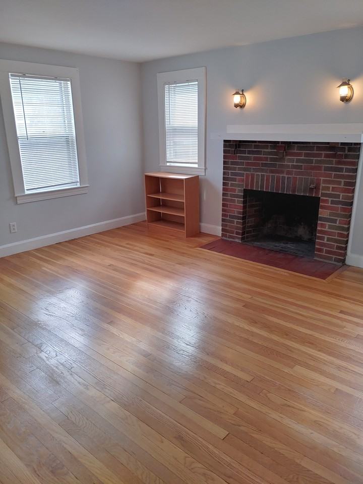 35 Maplewood Street - Photo 4 of 12
