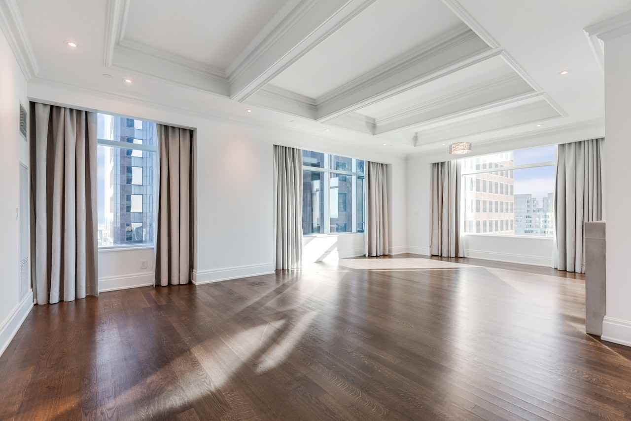 311 Bay Street #4804