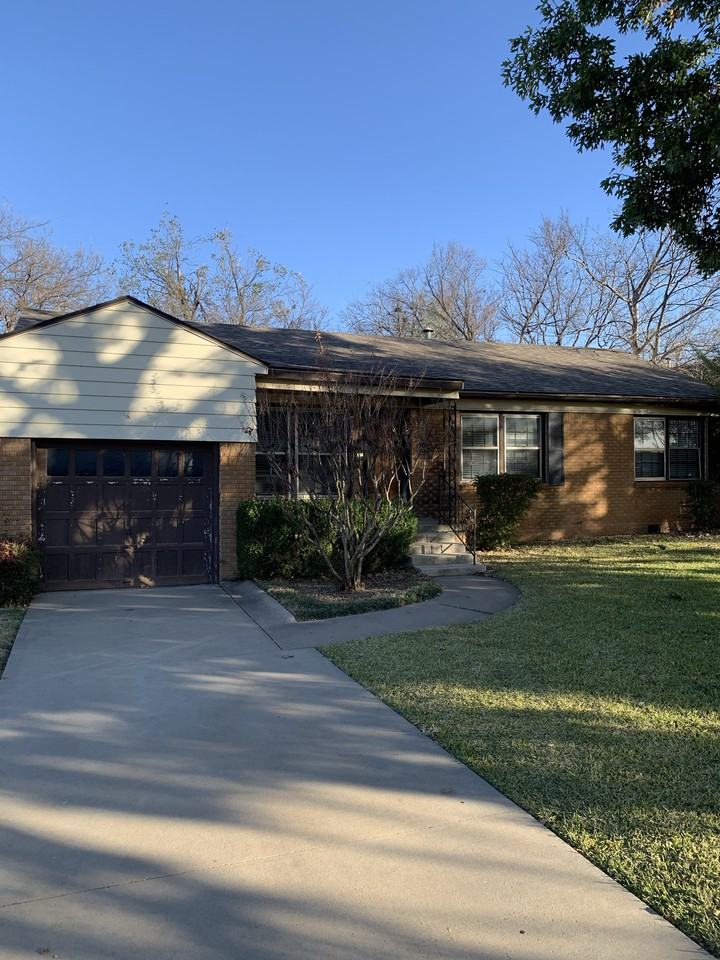 1103 Bedford Drive - Photo 2 of 21