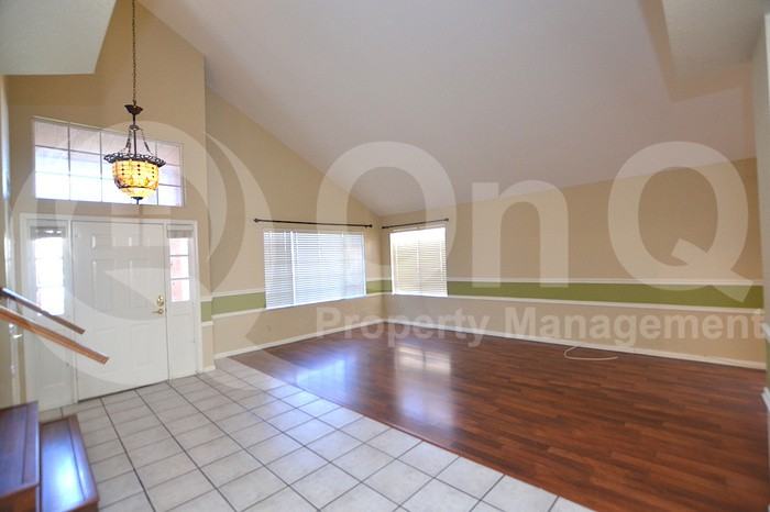 431 E Avenida Sierra Madre - Photo 3 of 21
