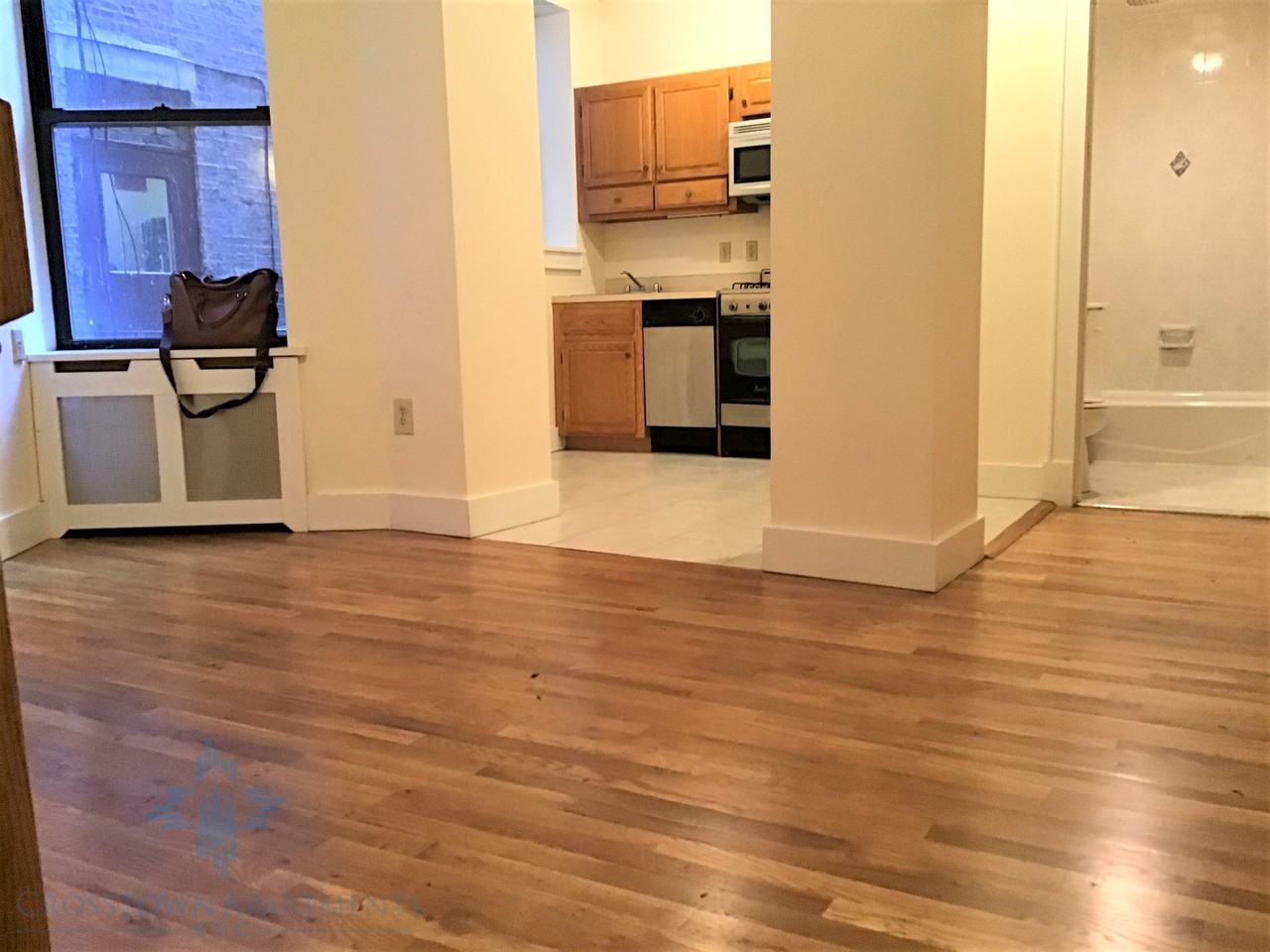 W 109th St #Q1B