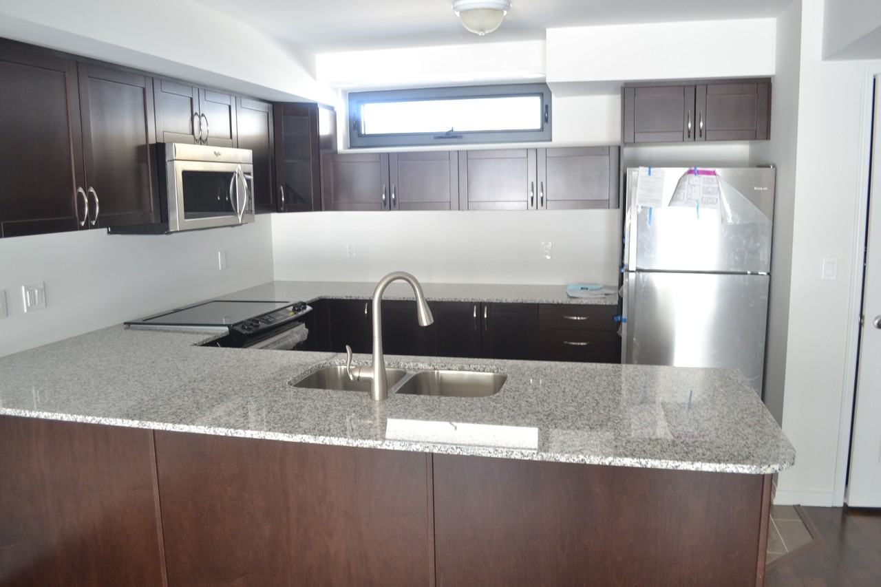 136 Widdicombe Hill Boulevard #136 - Photo 3 of 10