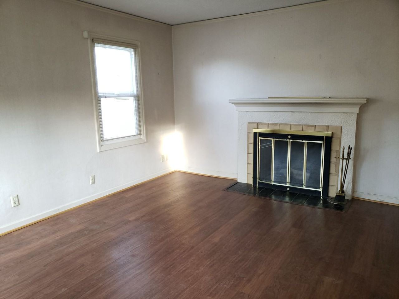 2718 Se 58th Ave - Photo 2 of 18
