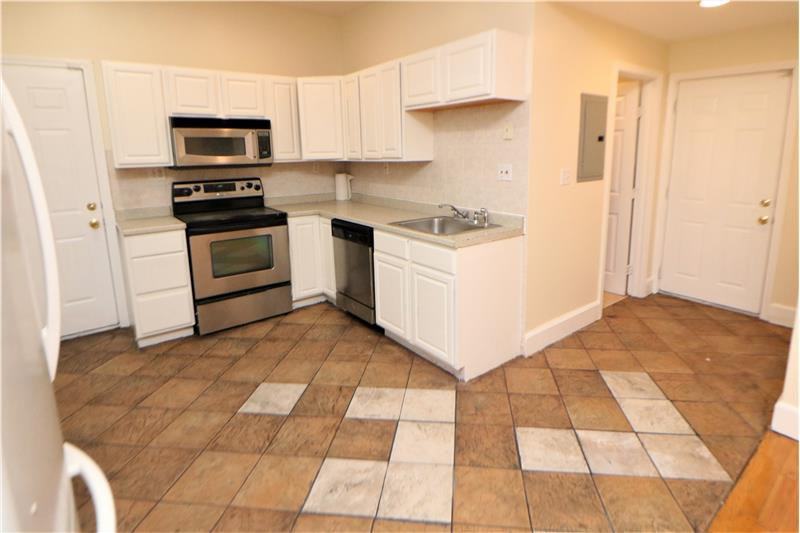 14 Estella St #1 - Photo 2 of 11