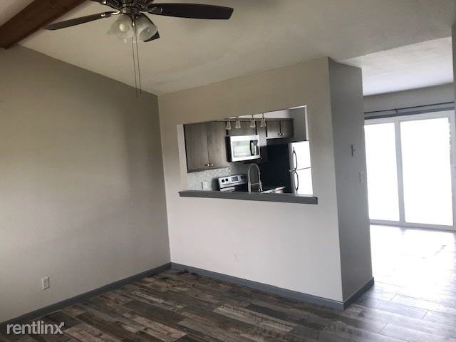 1110 N 28th St - Photo 3 of 13