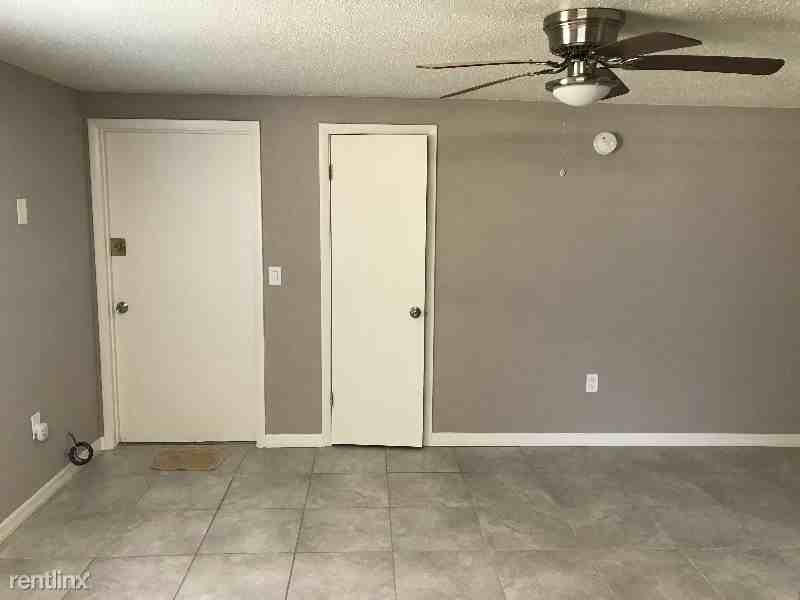 1515 Suponic Ave #A - Photo 3 of 6
