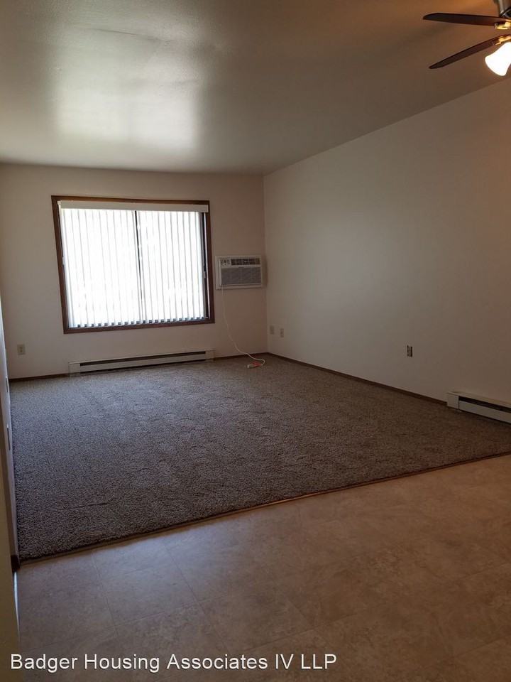 610 E 21st St - Photo 2 of 8