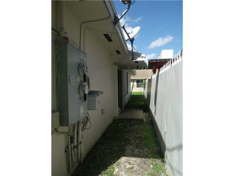 1111 NW 34th St - Photo 3 of 3