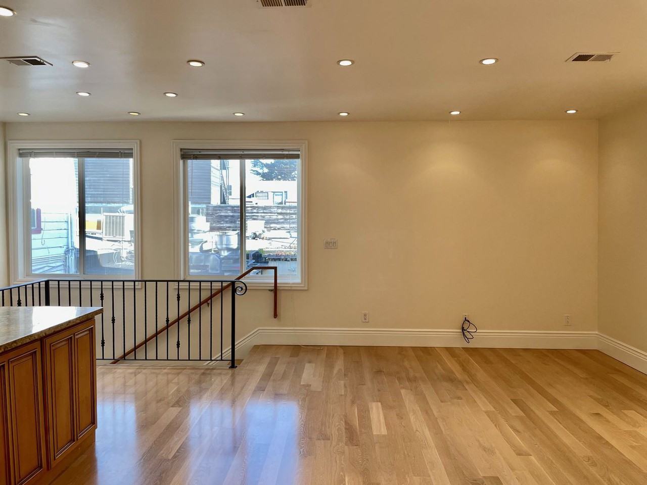 3242 3242 Scott Street B - Photo 3 of 19