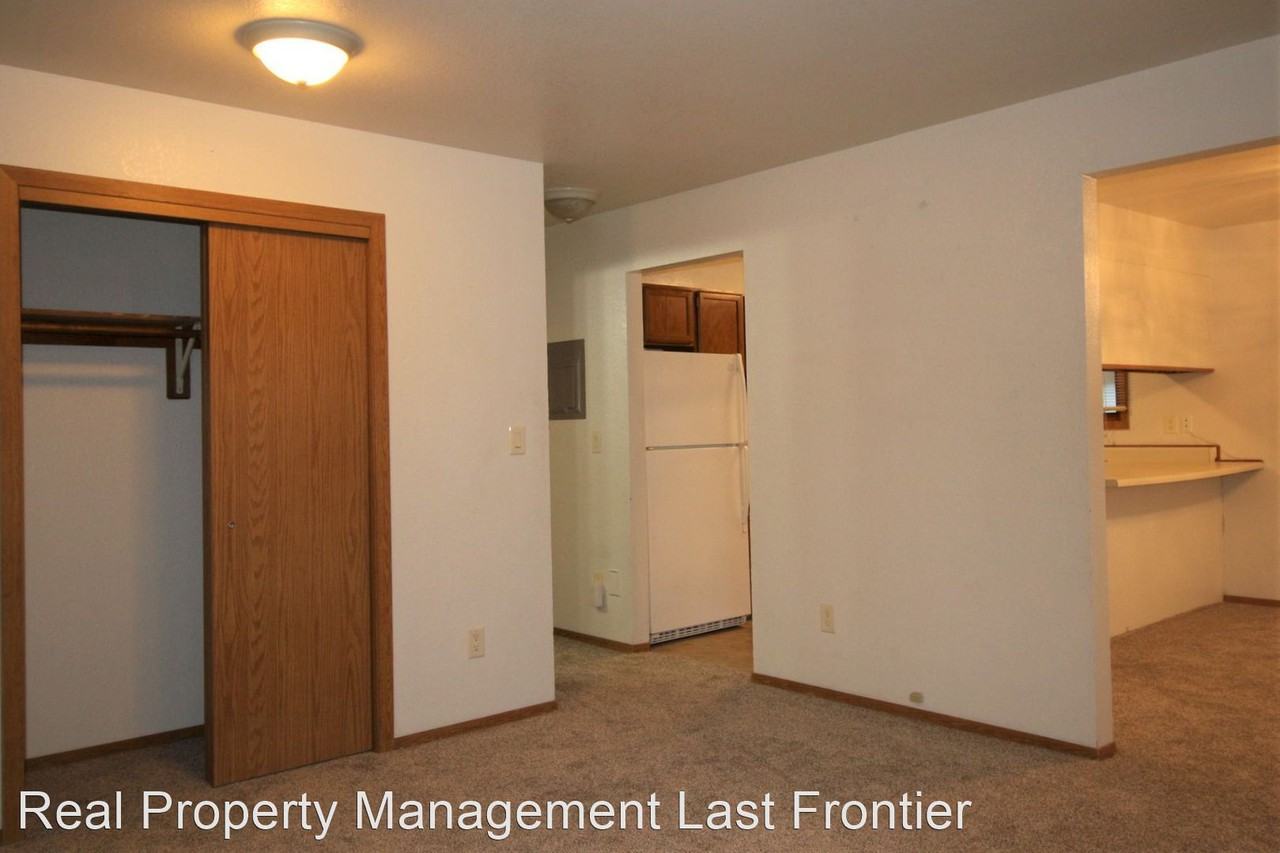 725 W 45th Avenue - Photo 2 of 17