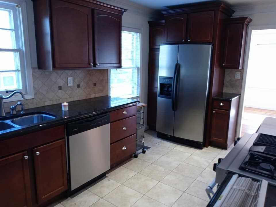 993 Manor Dr Se - Photo 2 of 13