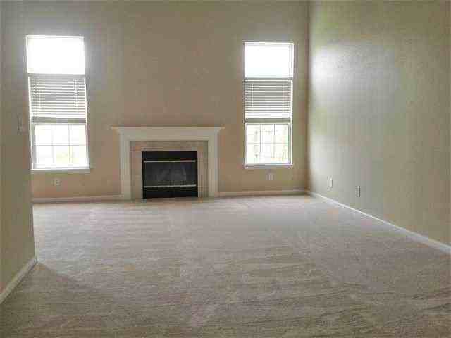 8120 Whistlewood Dr - Photo 2 of 11