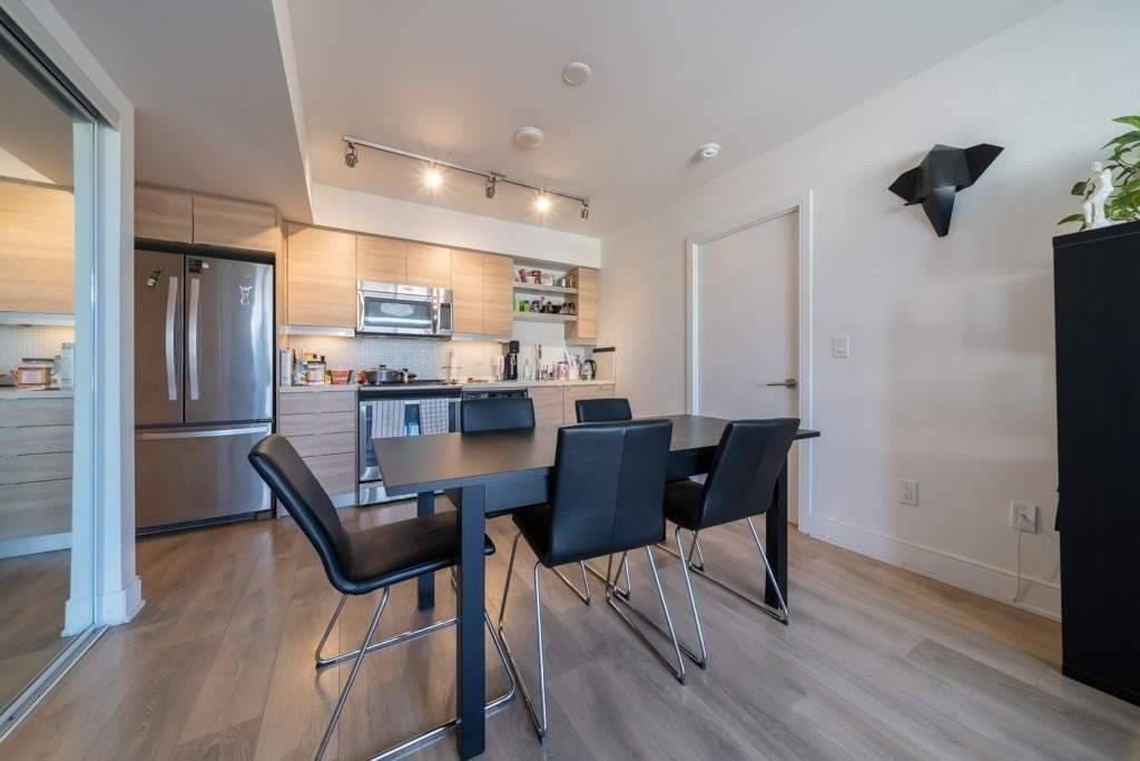 525 Adelaide Street West #1711