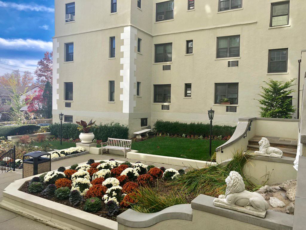 HARBORVIEW - Photo 3 of 4