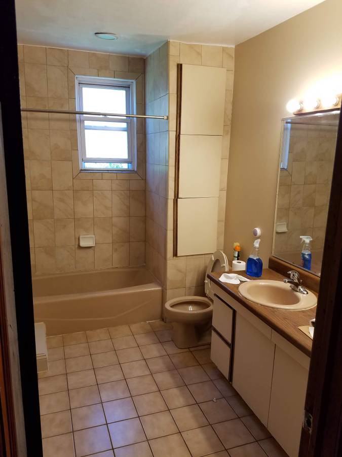 Bergen Ct - Photo 3 of 4