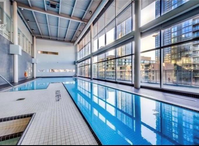 25 Telegram Mews #501