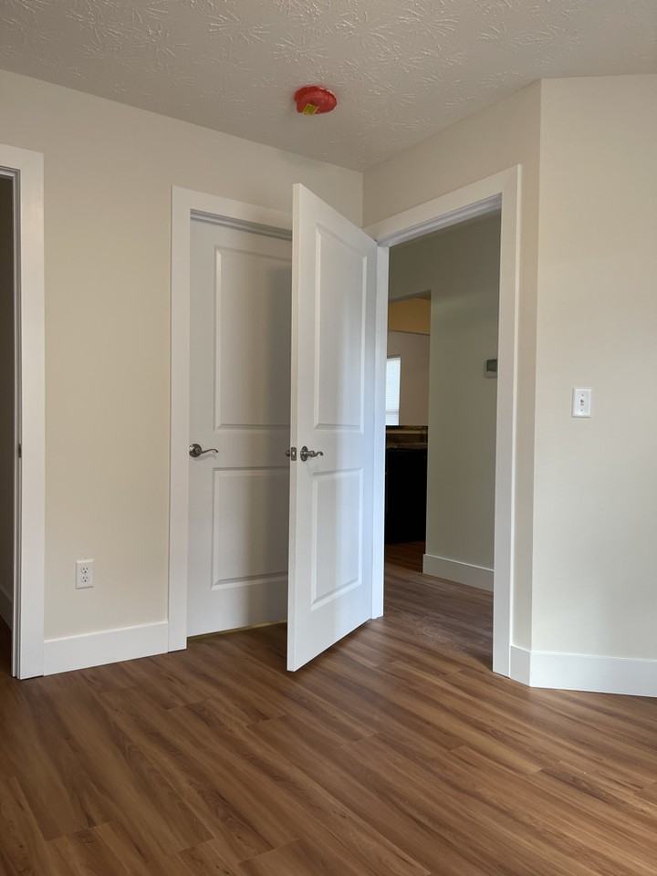 90 Court Yard Lane #4 - Photo 4 of 17