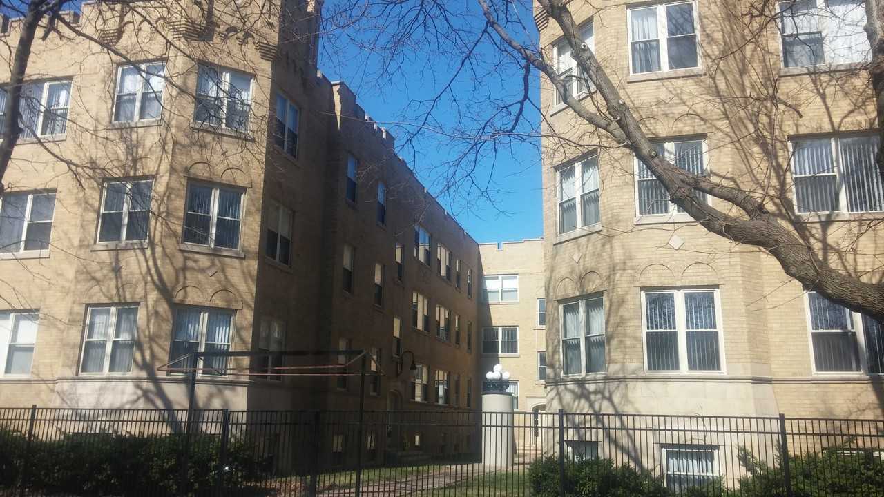 2726 West Lunt Avenue #3W - Photo 5 of 5