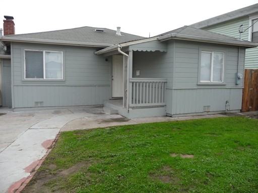 2136 102nd Ave - Photo 2 of 6