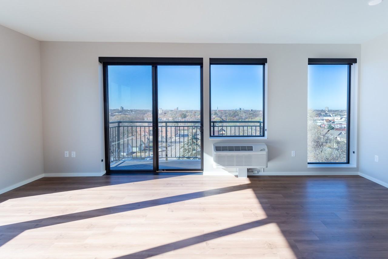 Five 90 Park Apartments - Photo 2 of 24