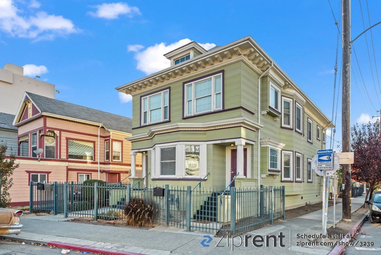 4629 Shattuck Ave - Photo 2 of 19