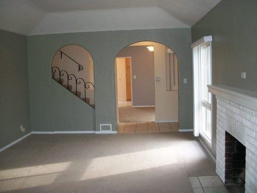 10500 Longfellow Ave - Photo 2 of 5