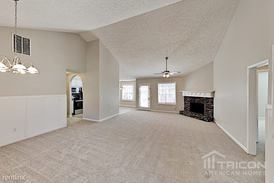 226 Meadow Spring Ln - Photo 3 of 13