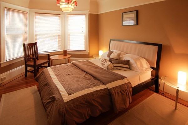 835 14th St - Photo 2 of 19