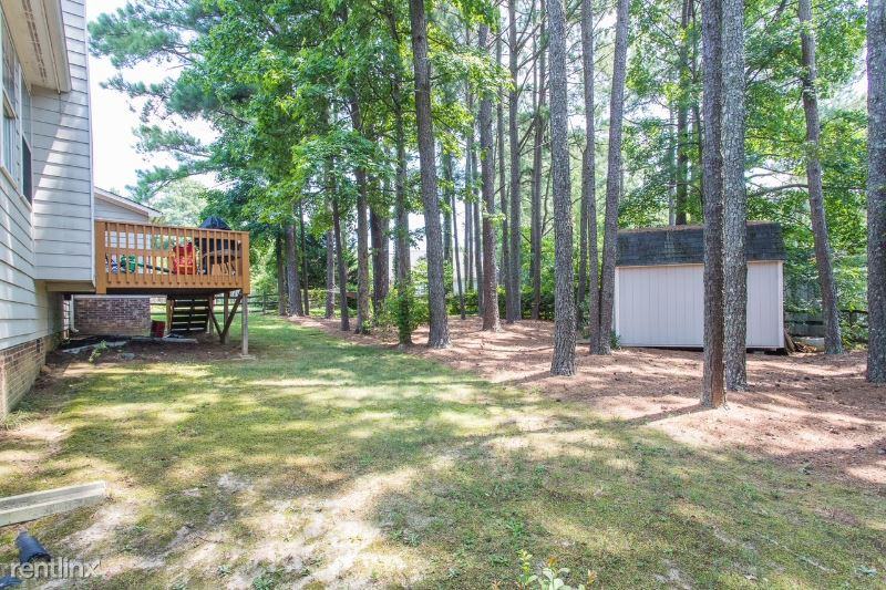225 Harvester Dr - Photo 3 of 14