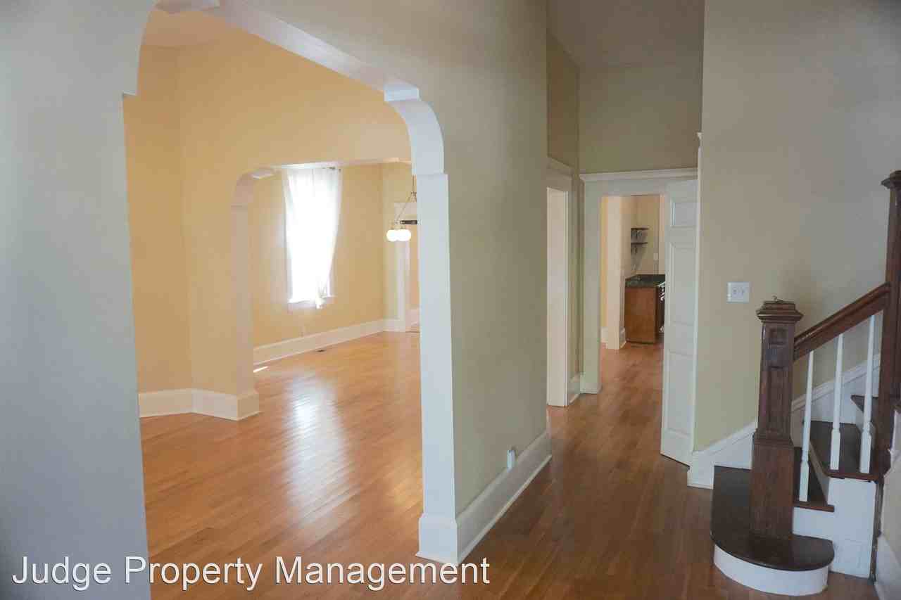 513 E Henry St - Photo 3 of 27