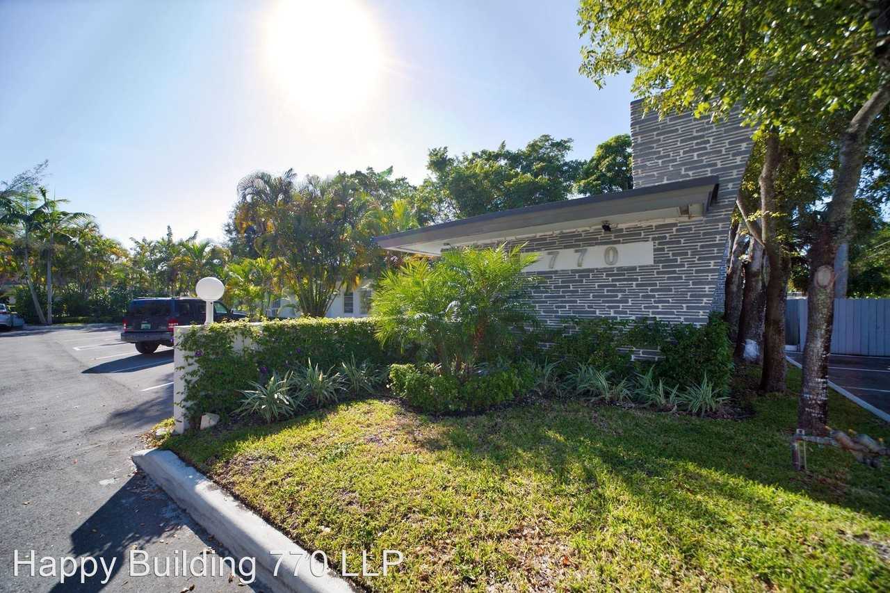 770 NE 123rd St - Photo 3 of 5