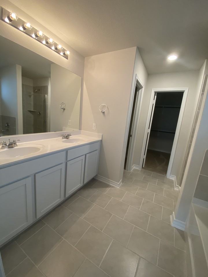6507 Hoffman Pln - Photo 2 of 9