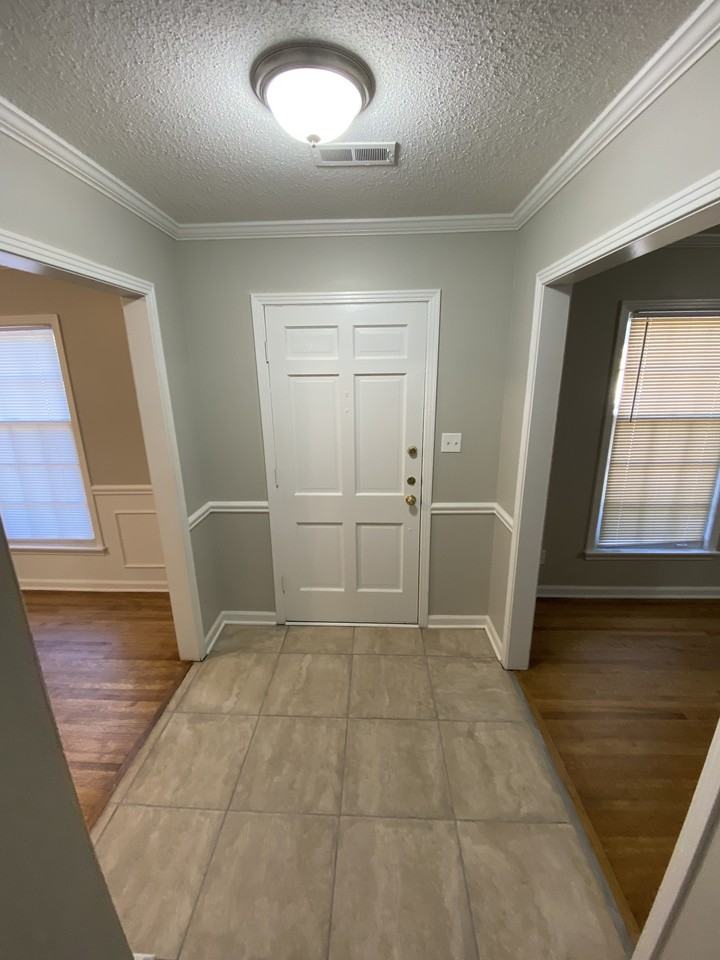 5599 Quince Rd - Photo 2 of 6