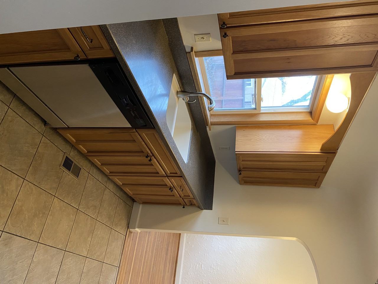 674 N Main St - Photo 5 of 24