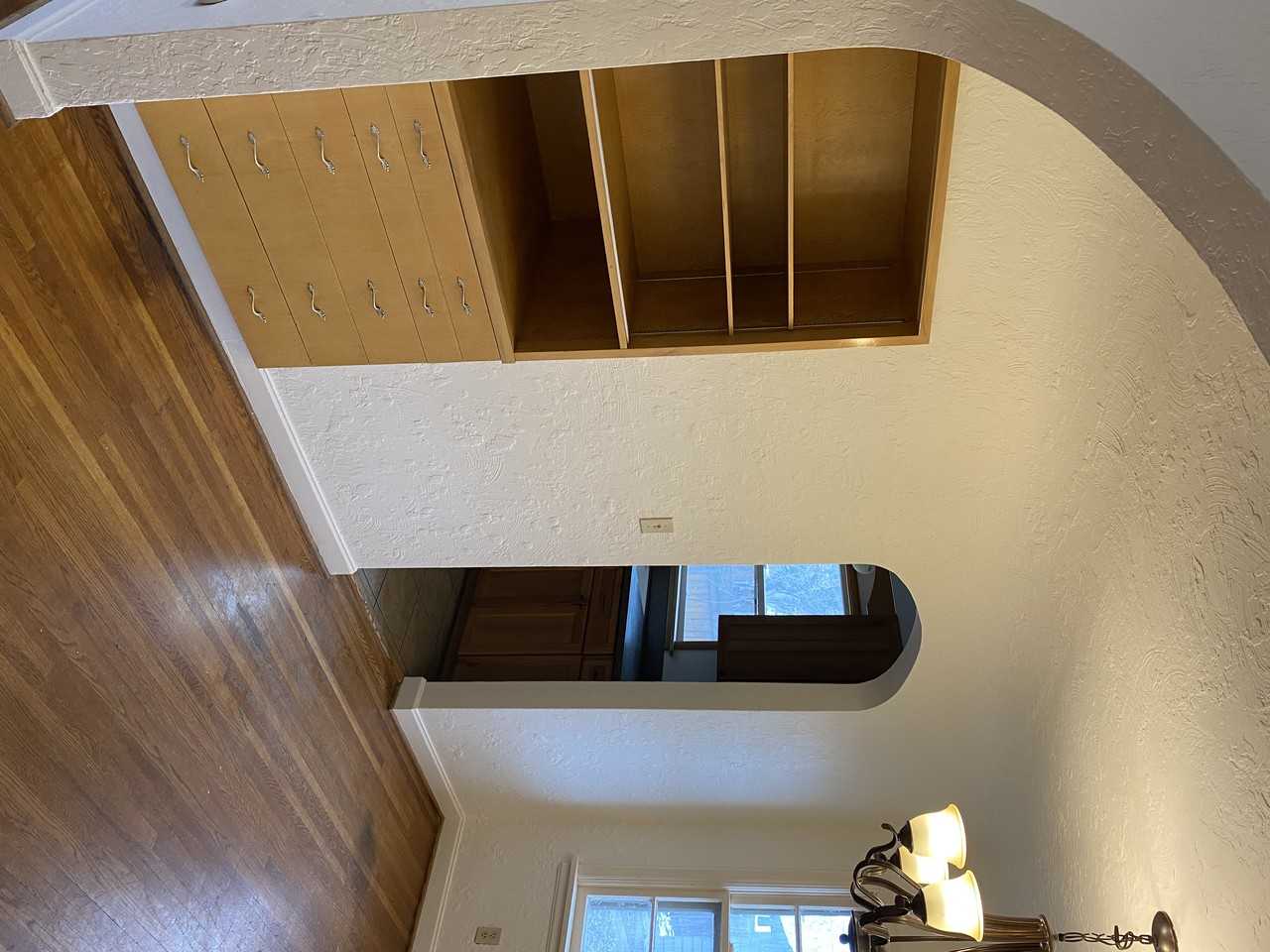 674 N Main St - Photo 7 of 24