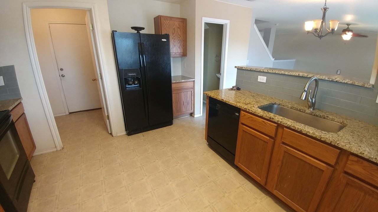 9604 Dublin Grn - Photo 3 of 27