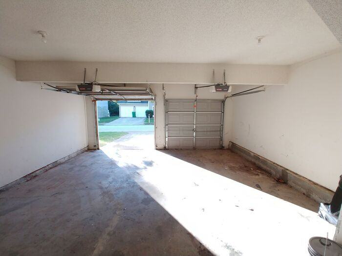 3010 Stonebridge Creek Dr - Photo 3 of 11