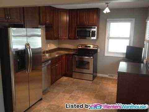 1300 Saint Anthony Pkwy - Photo 2 of 8