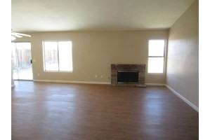 10725 Wakefield St E - Photo 2 of 18