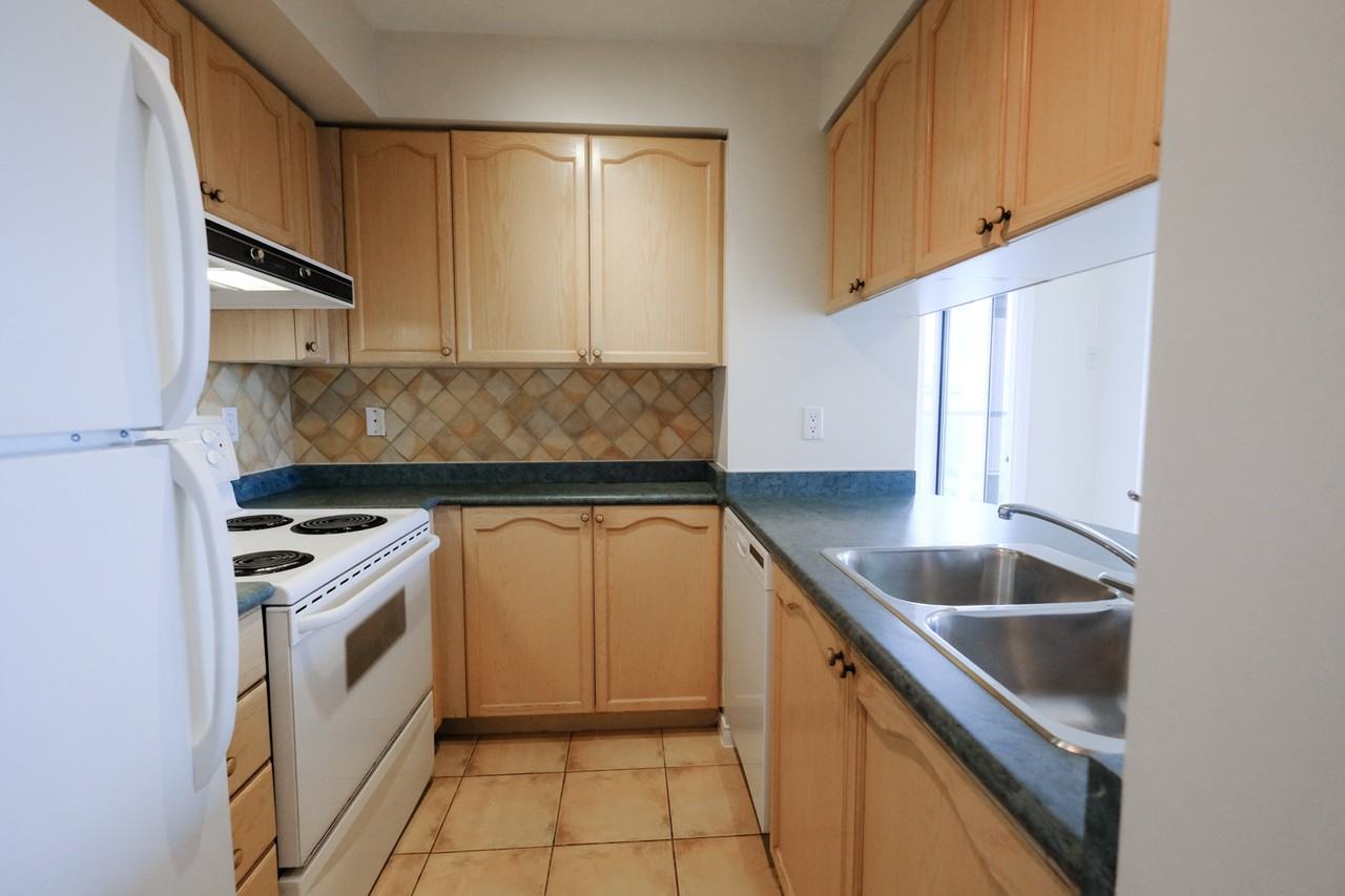 909 Bay Street #2005 - Photo 7 of 13