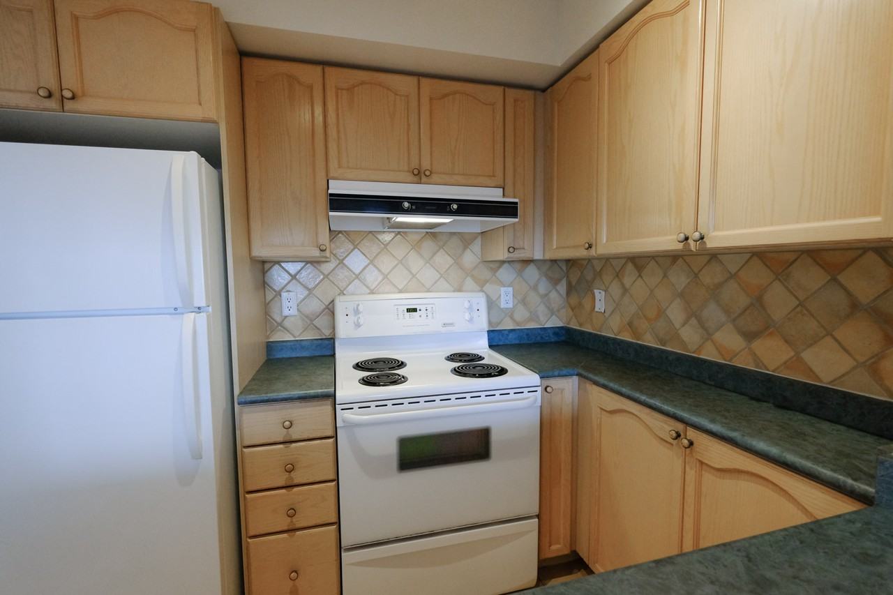 909 Bay Street #2005 - Photo 6 of 13