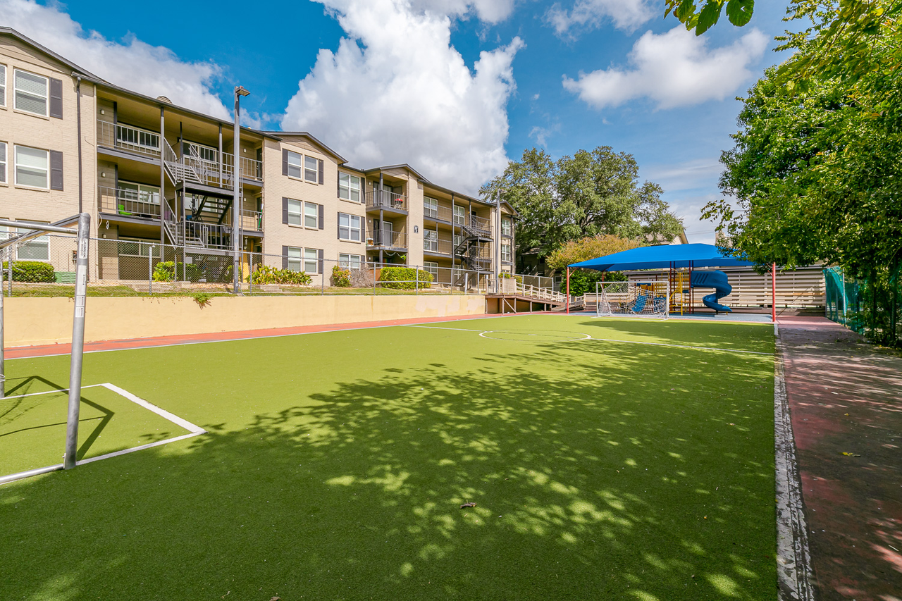 City Summit - Photo 3 of 50